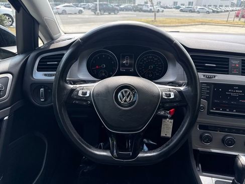Used 2016 Volkswagen Golf S FWD image 18