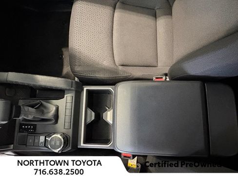 Used 2025 Toyota 4Runner SR5 AWD/4WD image 18