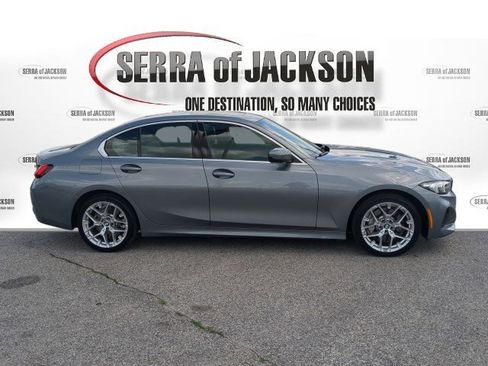 Used 2025 BMW 330i Sedan w/ Convenience Package image 10