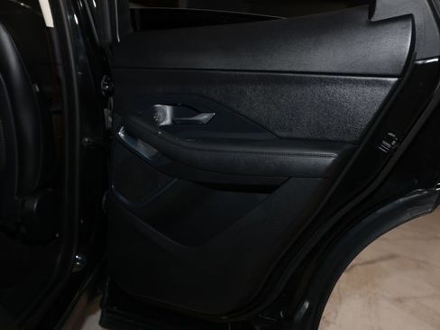 Used 2019 Jaguar E-PACE SE image 16