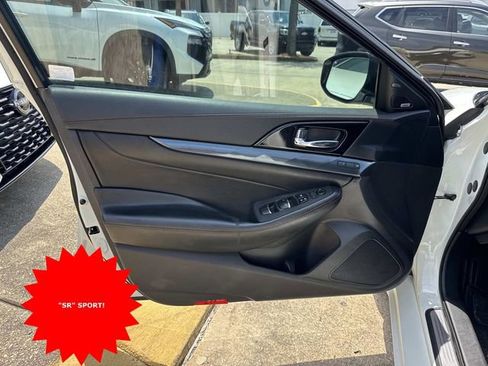 Used 2023 Nissan Maxima SR w/ Sport Mat Group image 12