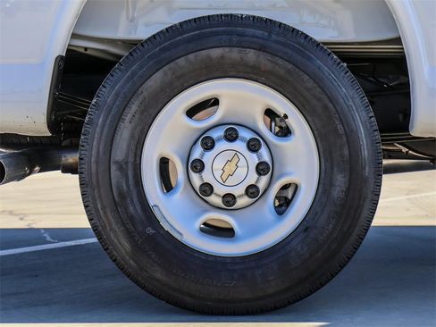 New 2025 Chevrolet Express 2500 w/ Driver Convenience Package image 9