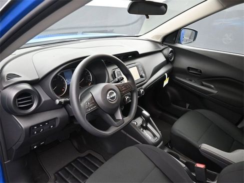 New 2025 Nissan Kicks Play S image 18