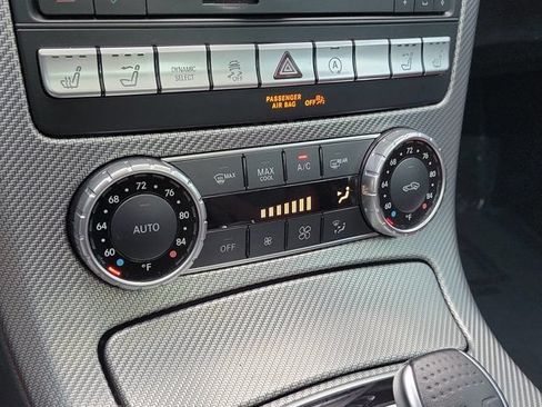 Used 2019 Mercedes-Benz SLC 300 image 27