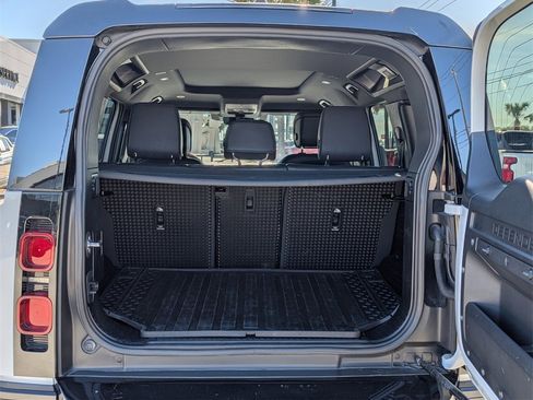 Used 2022 Land Rover Defender 110 X-Dynamic HSE image 29