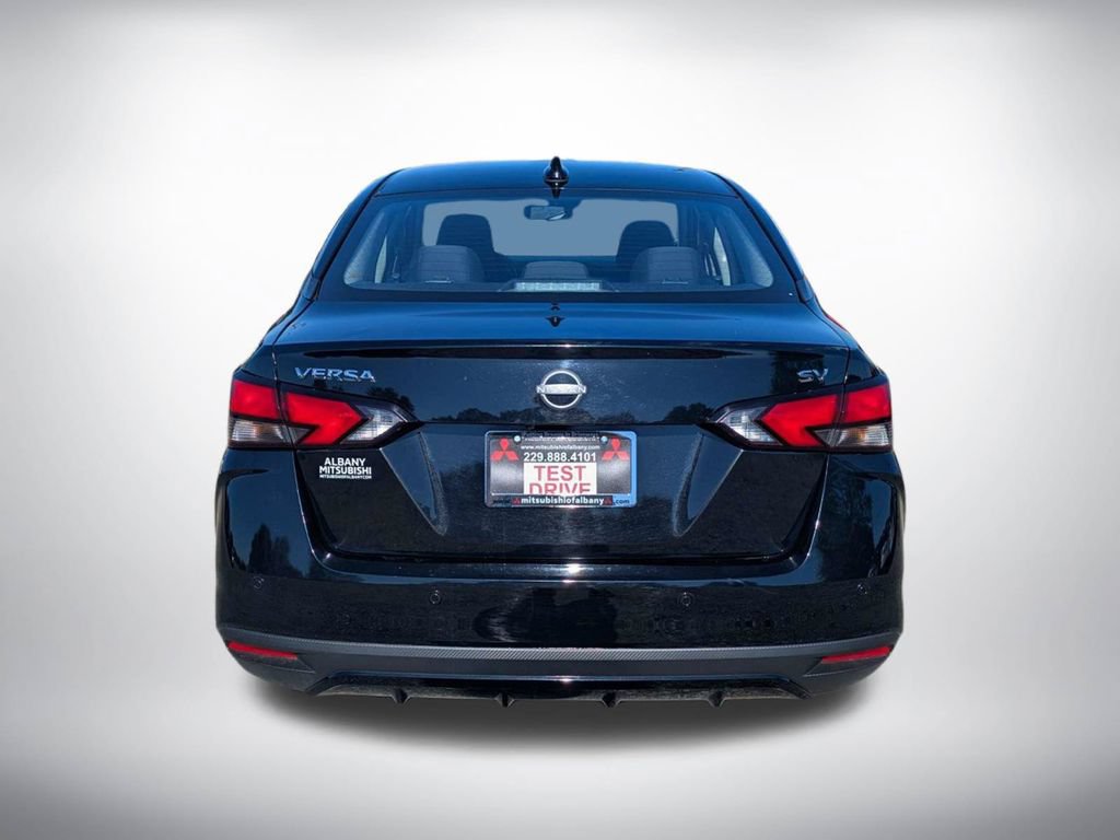 Used 2024 Nissan Versa SV FWD image 4