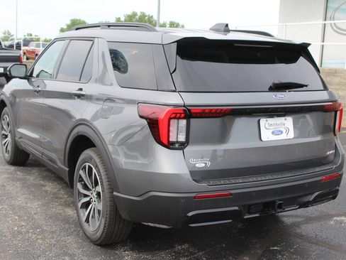 New 2026 Ford Explorer ST-Line AWD/4WD image 5