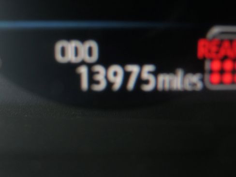 Used 2025 Toyota Sienna LE image 11