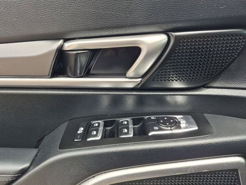 Used 2025 Kia Telluride S AWD/4WD image 9