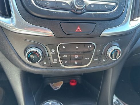 Used 2020 Chevrolet Equinox LT w/ Midnight Edition AWD/4WD image 12