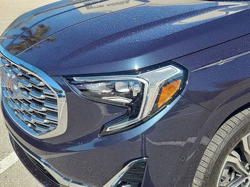 Used 2019 GMC Terrain Denali w/ Advanced Safety Package image 16