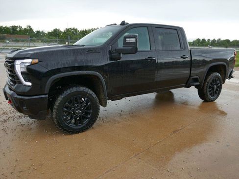 New 2026 Chevrolet Silverado 2500 LTZ w/ LTZ Plus Package AWD/4WD image 8