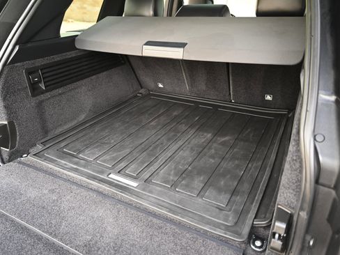 Used 2020 Land Rover Range Rover HSE image 18