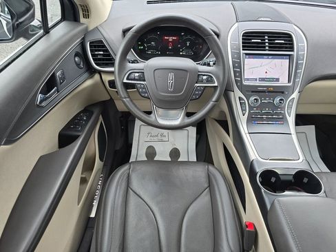 Used 2020 Lincoln Nautilus Reserve image 15