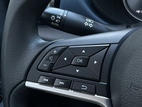 Used 2025 Nissan Versa SV image 22