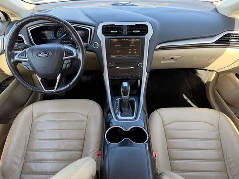 Used 2014 Ford Fusion SE w/ Equipment Group 202A image 15