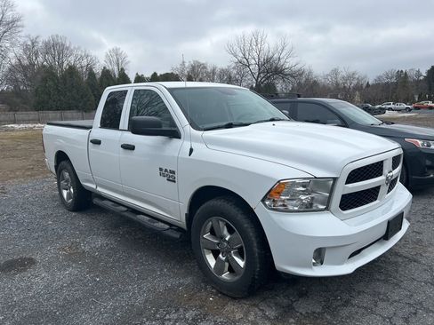 Used 2019 RAM 1500 Express w/ Express Value Package AWD/4WD image 1