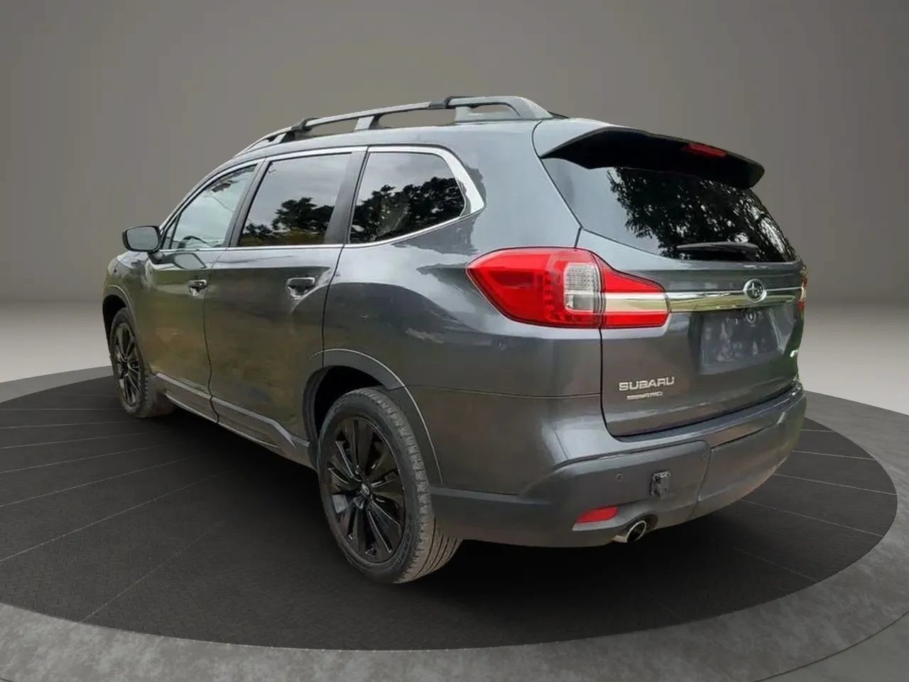Used 2019 Subaru Ascent Premium AWD/4WD image 4