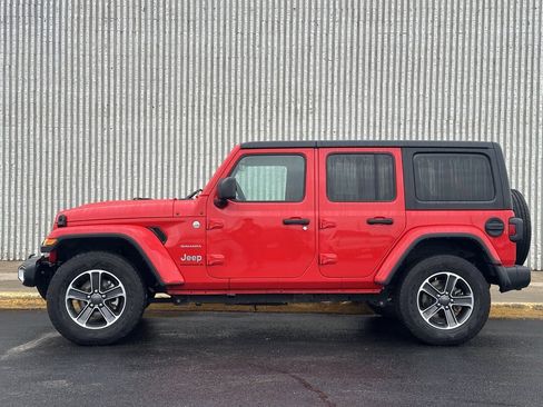 Used 2023 Jeep Wrangler Sahara image 2