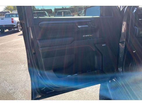 Used 2022 GMC Sierra 1500 AT4 w/ Technology Package AWD/4WD image 23