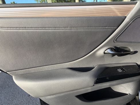 Used 2023 Lexus ES 350 F Sport w/ Accessory Package (Z2) FWD image 27