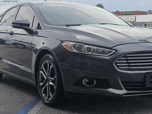 Used 2015 Ford Fusion SE w/ Equipment Group 202A FWD image 25