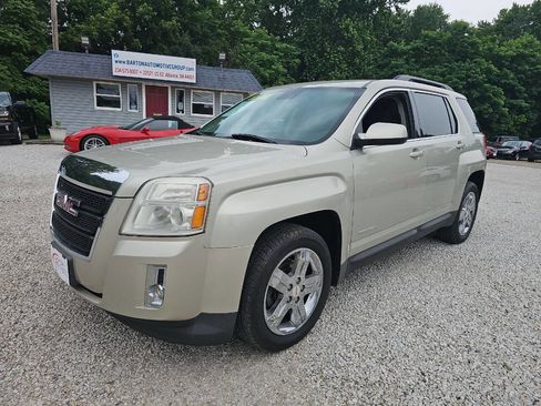 Used 2013 GMC Terrain SLE w/ Chrome and Technology Package AWD/4WD image 1