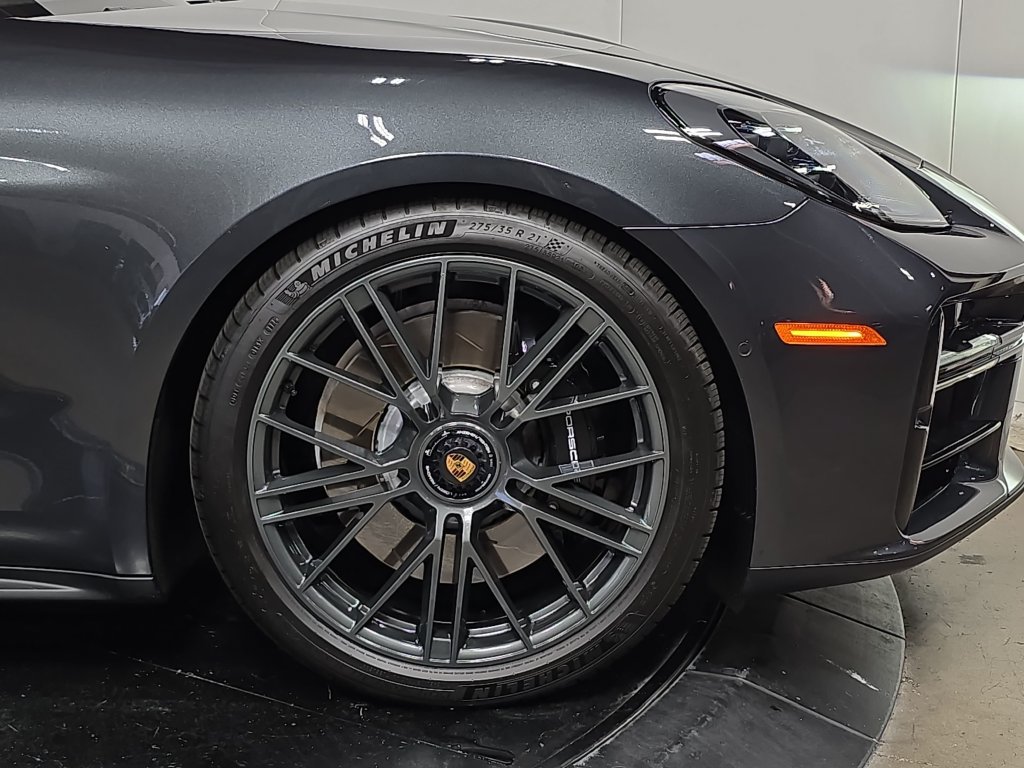 Certified 2026 Porsche Panamera GTS AWD/4WD image 11