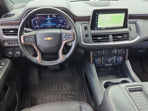 Certified 2023 Chevrolet Suburban High Country AWD/4WD image 12