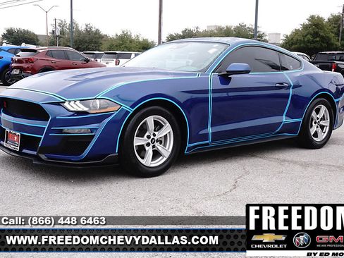 Used 2022 Ford Mustang Coupe image 3
