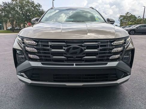 Certified 2025 Hyundai Tucson Limited AWD/4WD image 9
