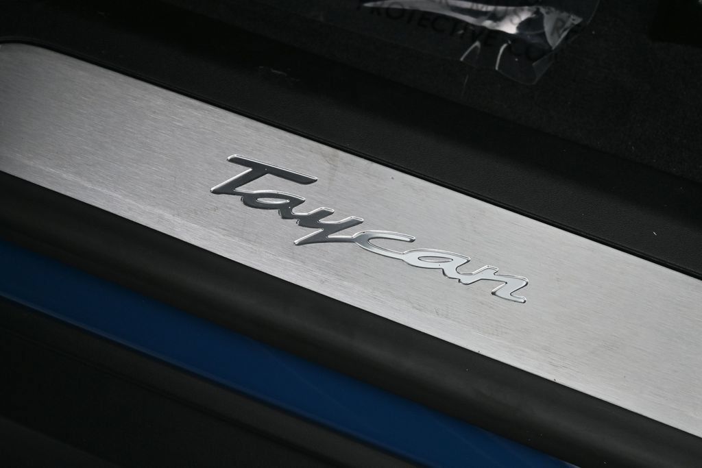 Certified 2025 Porsche Taycan RWD image 25
