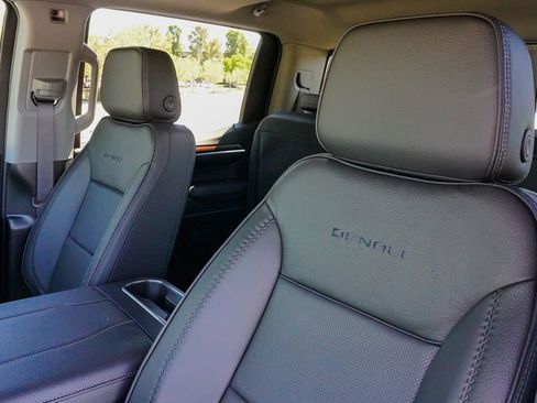 New 2026 GMC Sierra 1500 Denali w/ Denali Reserve Package image 16