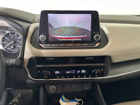 Used 2023 Nissan Rogue SV w/ SV Premium B Package image 22