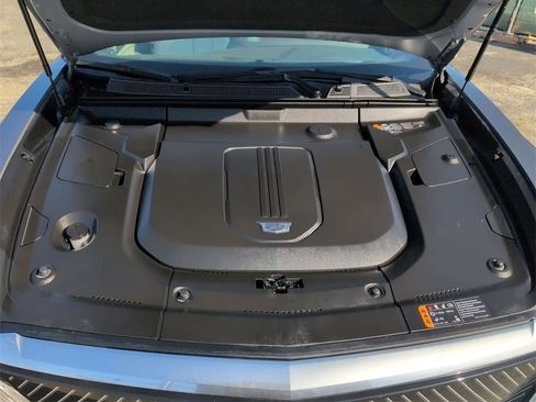 Certified 2023 Cadillac Lyriq Luxury image 32