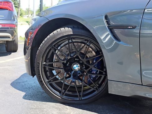 Used 2018 BMW M4 Coupe RWD image 15