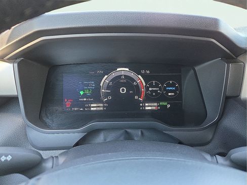 Used 2025 Toyota Sequoia SR5 AWD/4WD image 23