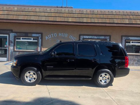 Used 2014 Chevrolet Tahoe LT RWD image 3