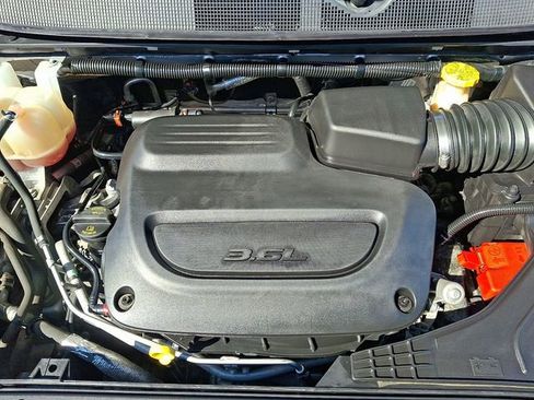 Used 2020 Chrysler Voyager LX w/ Cold Weather Group image 27