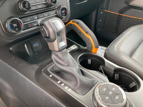 Used 2023 Ford Bronco Badlands w/ Sasquatch Package image 18