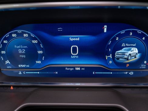 Used 2024 Chevrolet Suburban RST w/ Luxury Package image 25