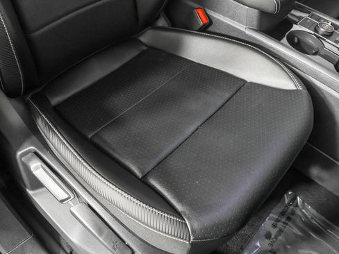 Used 2022 Volkswagen Atlas Cross Sport SE image 44