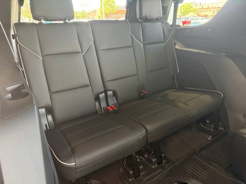 Used 2025 Cadillac Escalade Sport w/ LPO, Floor Liner Package AWD/4WD image 42