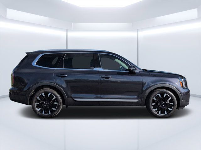 Used 2025 Kia Telluride SX FWD image 2