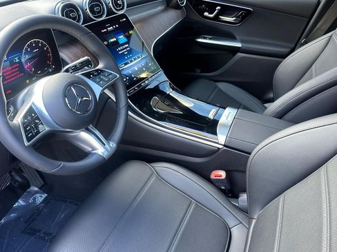Used 2026 Mercedes-Benz GLC 300 4MATIC image 4