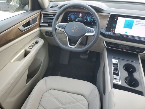New 2026 Volkswagen Atlas SE FWD image 11