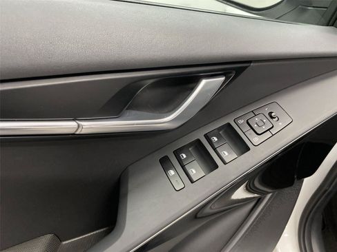 Used 2023 Kia Niro EX FWD image 19