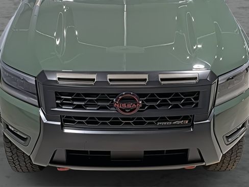 New 2026 Nissan Frontier PRO-4X w/ Pro-4x Convenience Package AWD/4WD image 17