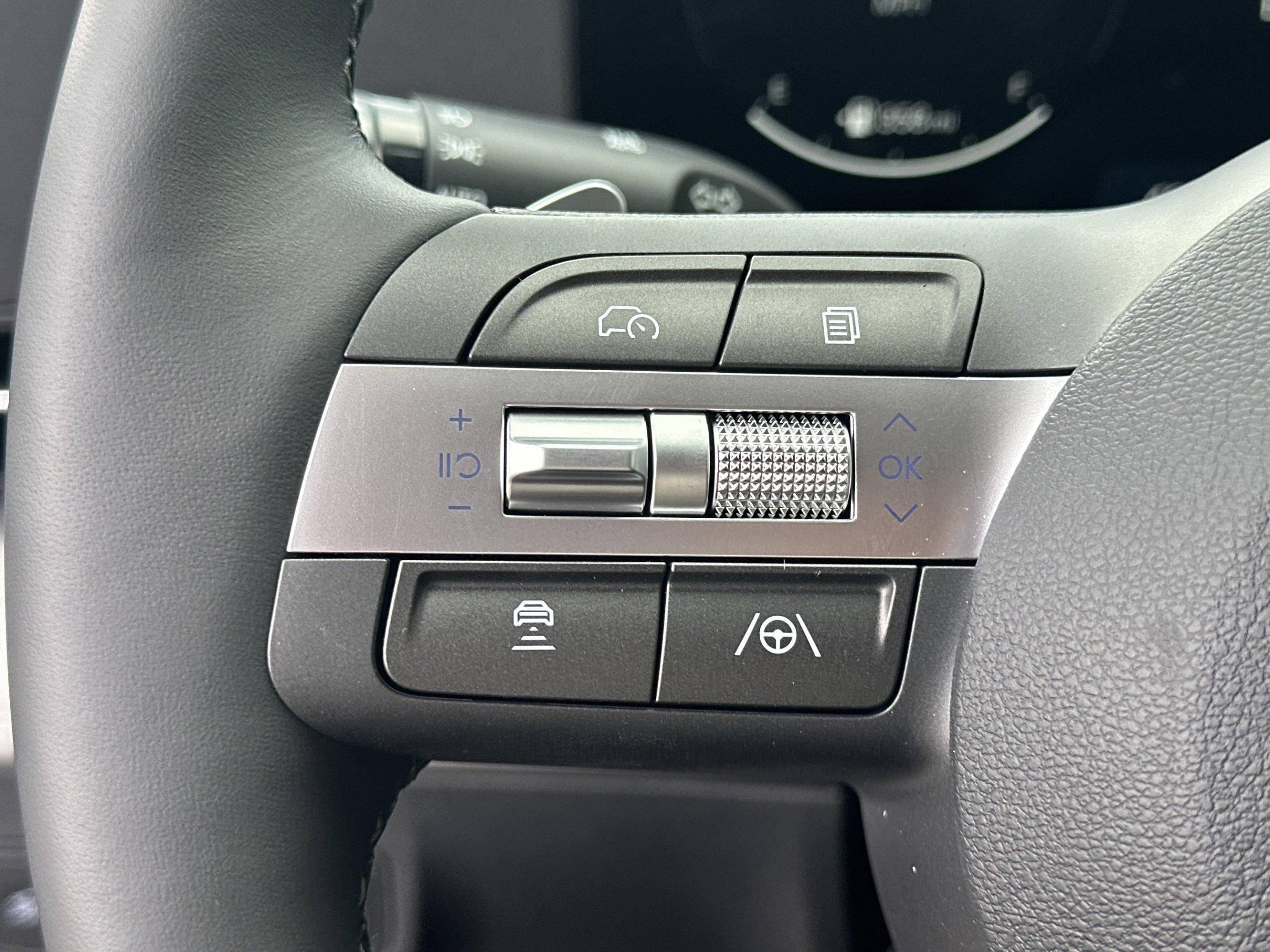New 2026 Hyundai Kona Limited FWD image 18
