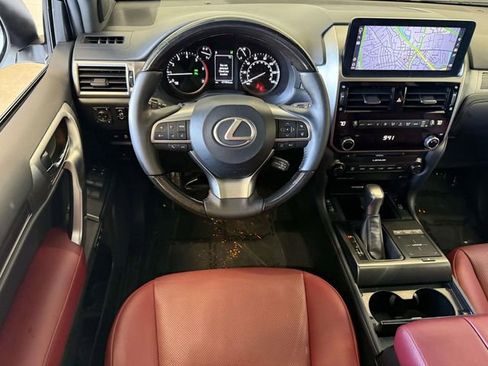 Certified 2023 Lexus GX 460 Premium w/ Premium Package AWD/4WD image 4